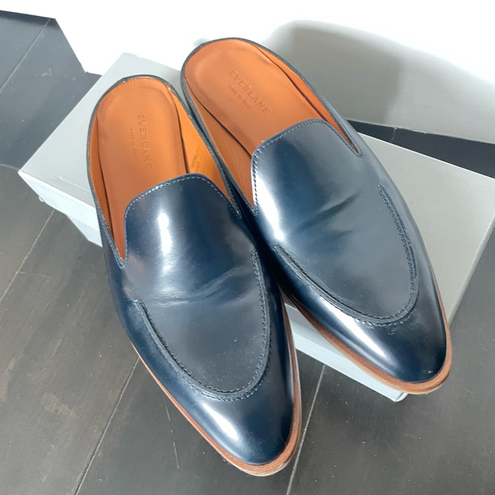Everlane modern loafer mule in navy: size 9.5 NWT